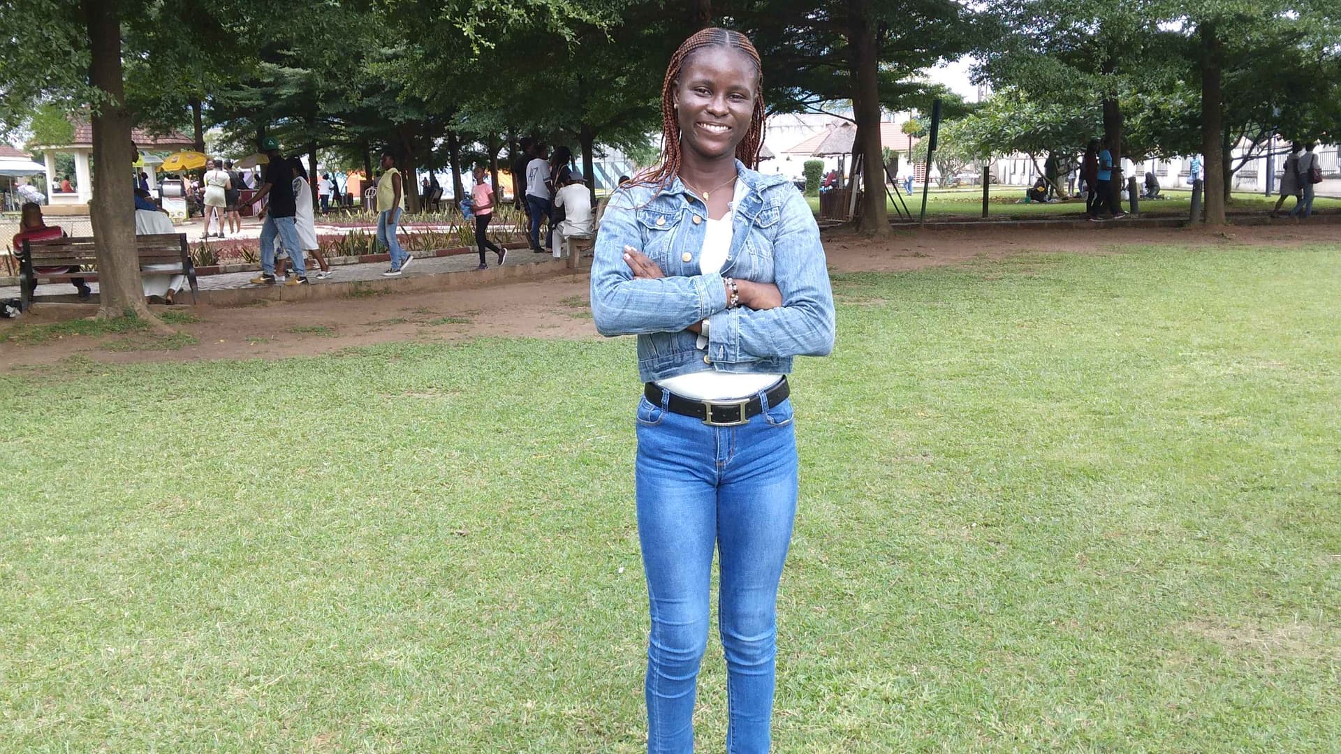Took a picture on mother's day, I feel happy because the picture was taken by my mother  ,I appreciate her cos she asked me to give my best smile and I did ,this Was an event at a park named ndubisi park 😊 it was fun 